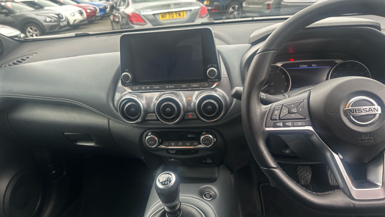 Nissan Juke 1.0 DiG-T 114 N-Connecta 5dr Petrol Hatchback